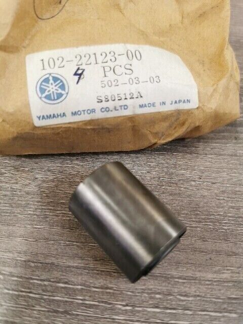 NOS YAMAHA TTR50E PW80 TTR90 YGS1 GT1 MX80H MJ2 BUSHING 102-22123-00-00 Y155