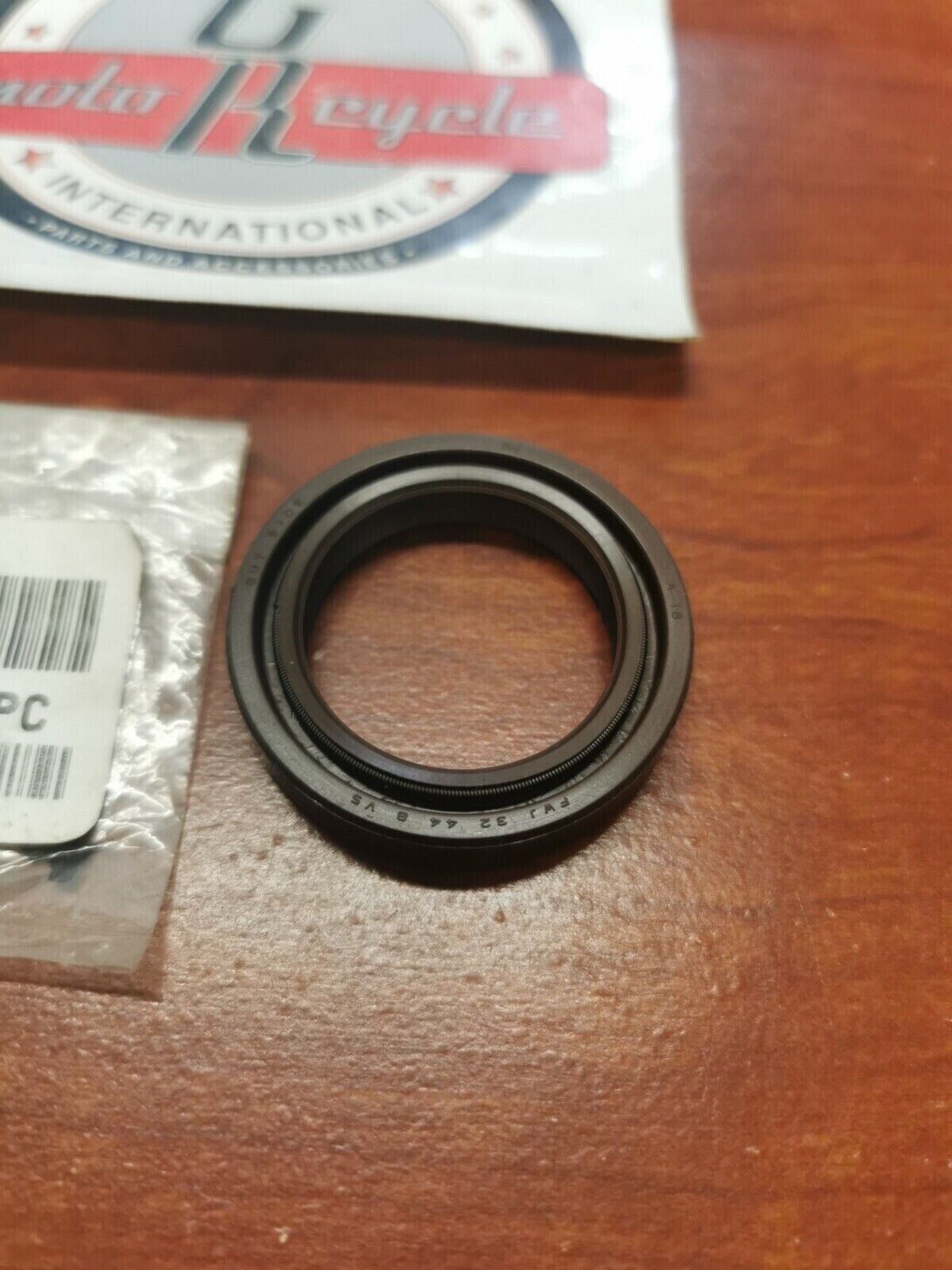NOS Yamaha OIL SEAL SUB. 93103-32099-00 SUB. 93103-32183-00 Y91