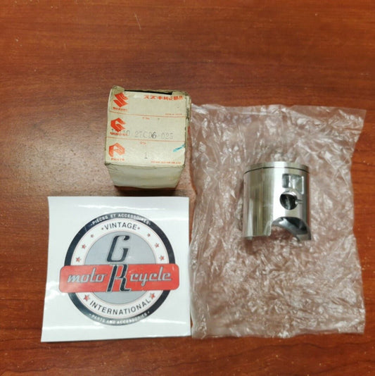 NOS Suzuki 1989 RM125 PISTON OS 0.25MM 12110-27C05-025 SUB. 12103-27810-025 S32