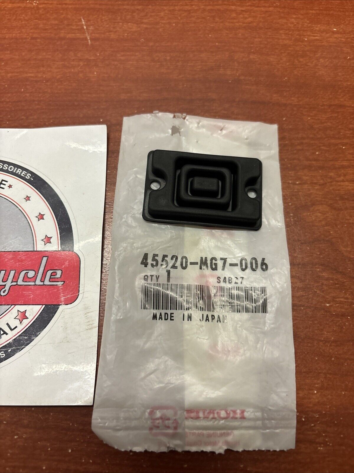 NEW NOS Honda ATC200X ATC250R CA125 CA250T CB1000F DIAPHRAGM 45520-MG7-006 H170