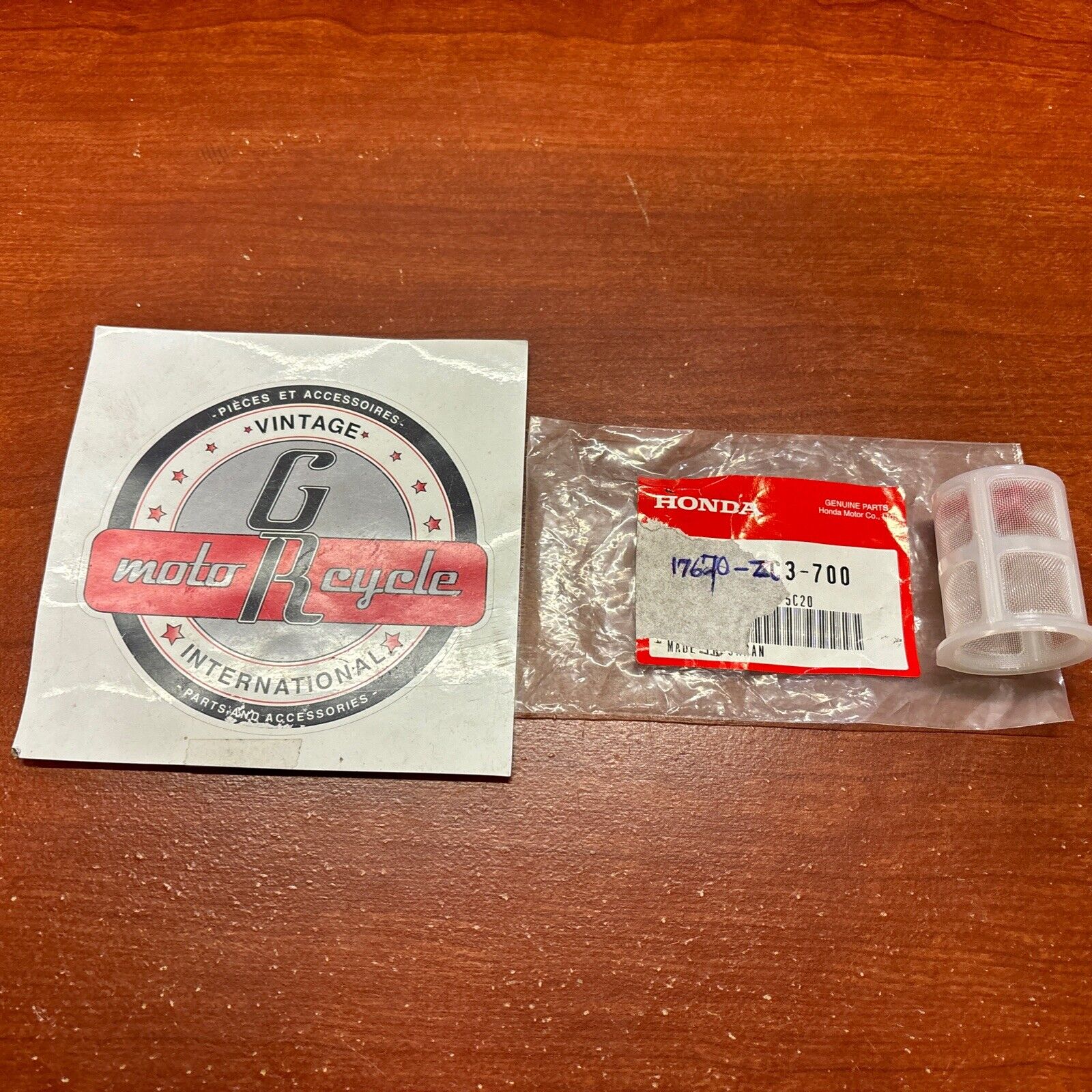 NOS Honda GX100 GXH50 FUEL FILTER 17670-ZC3-700 H167