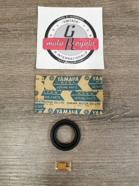 NOS YAMAHA YCS1C 1968 CS5 CS3C RD200A RD200B RD200C OIL SEAL 93103-32031-00 Y148