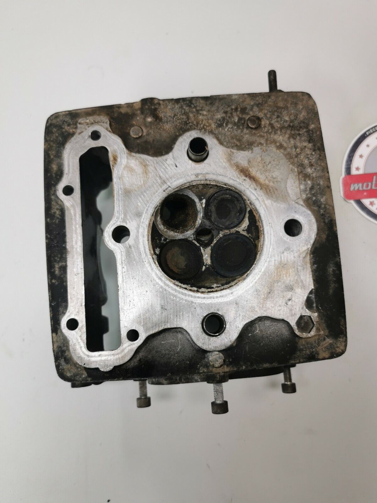 Honda XR200R 1984 cylinder head 1985