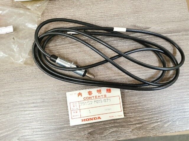 NOS HONDA GL1200A GL1200D 1984 - 1987 GOLDWING ANTENNA FEEDER 39152-MG9-871 H94