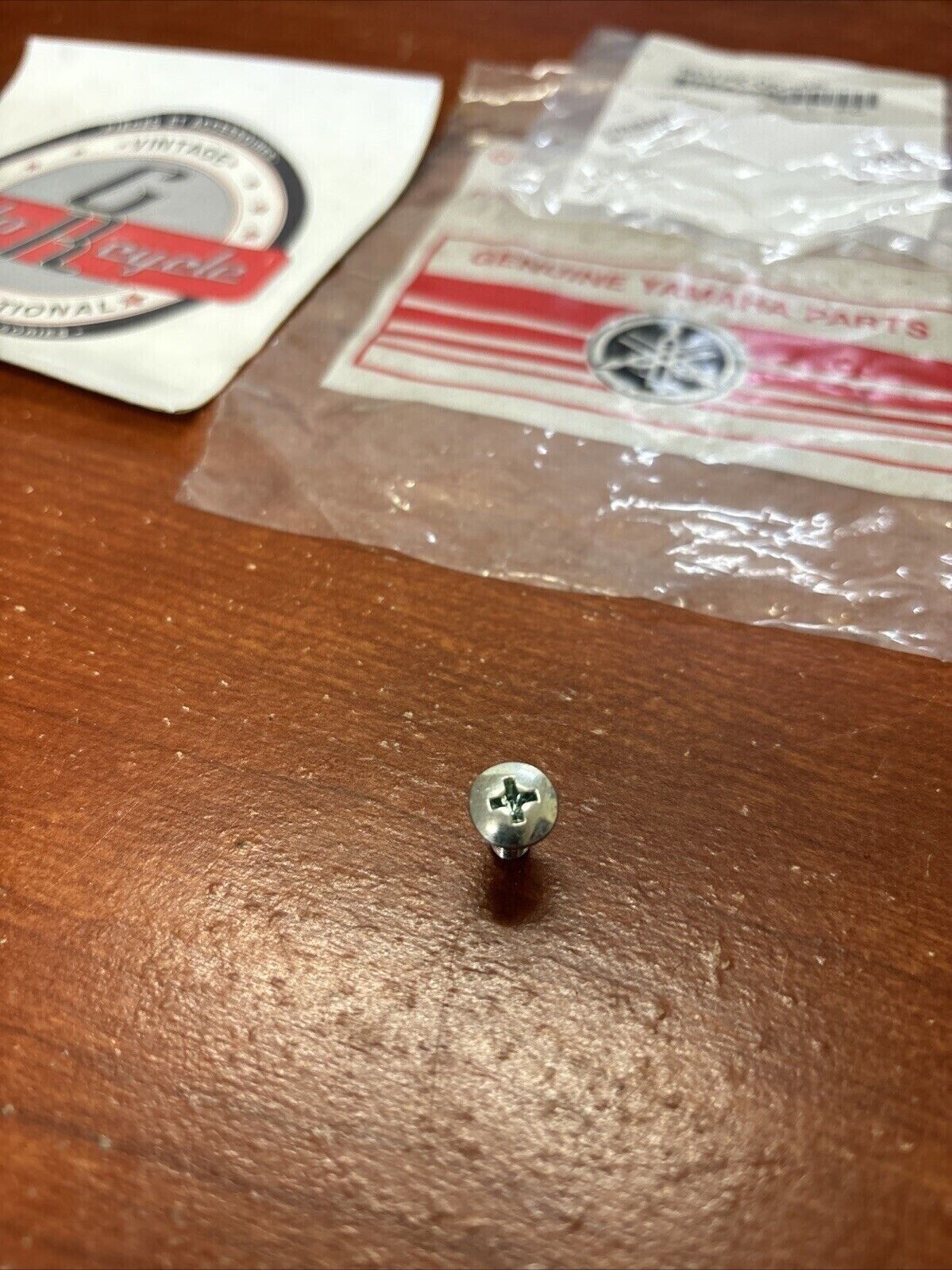 NOS Yamaha FS1 QT50 SR500 OVAL HEAD SCREW 90152-05005-00 SUB 98704-05012-00 Y180