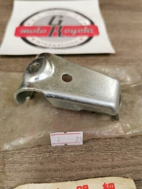NOS HONDA CB160 CL125 CL175 BRACKET A  EXHAUST PIPE 18260-241-000 H77