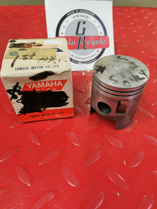 NOS YAMAHA YR1 YR2 YR2C   PISTON .25   168-11635-00  Y50