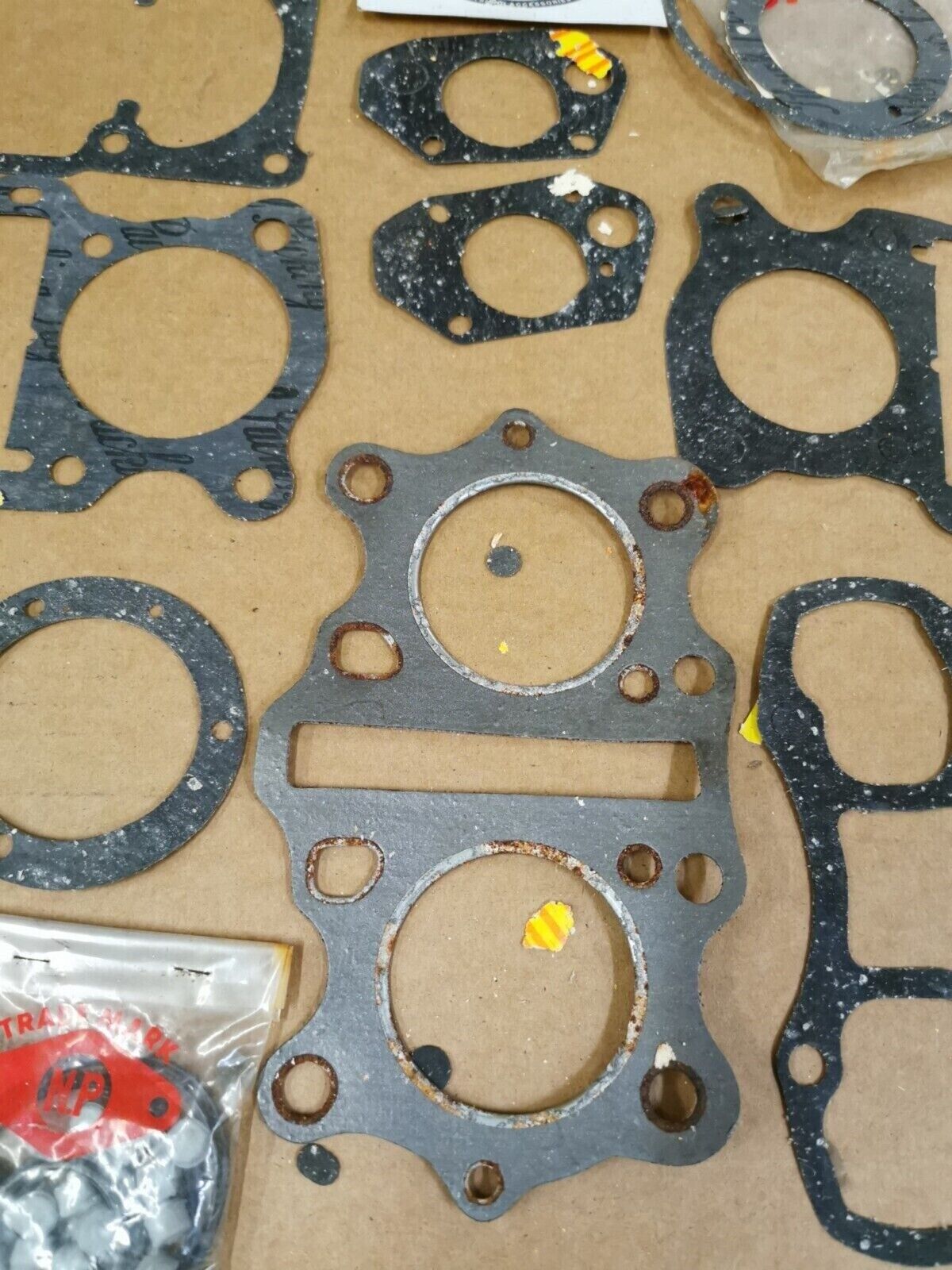 NOS TRADE MARK HONDA CB250 CL250 CB350 CL350 GASKET KIT INCOMPLETE  J49