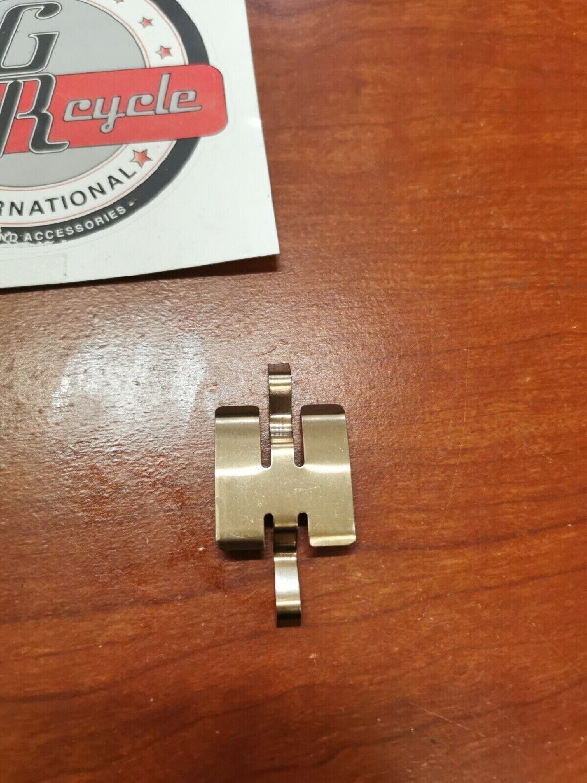 NOS Yamaha PAD SUPPORT 26H-25919-00-00 Y68