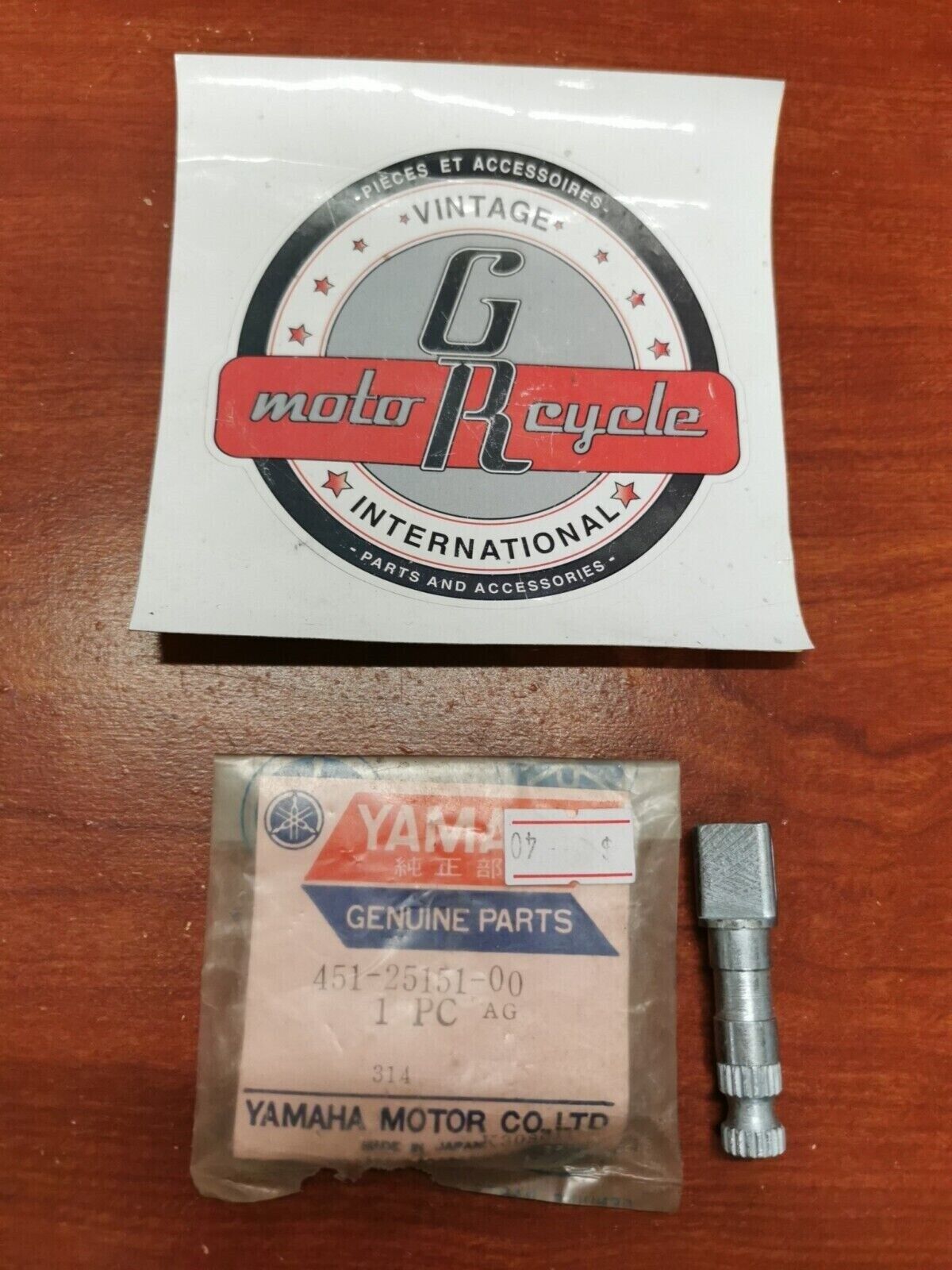 NOS Yamaha PW80 YZ80 TT90 BW80 CAMSHAFT 451-25151-00-00 SUB. 1YT-25351-00-00 Y91