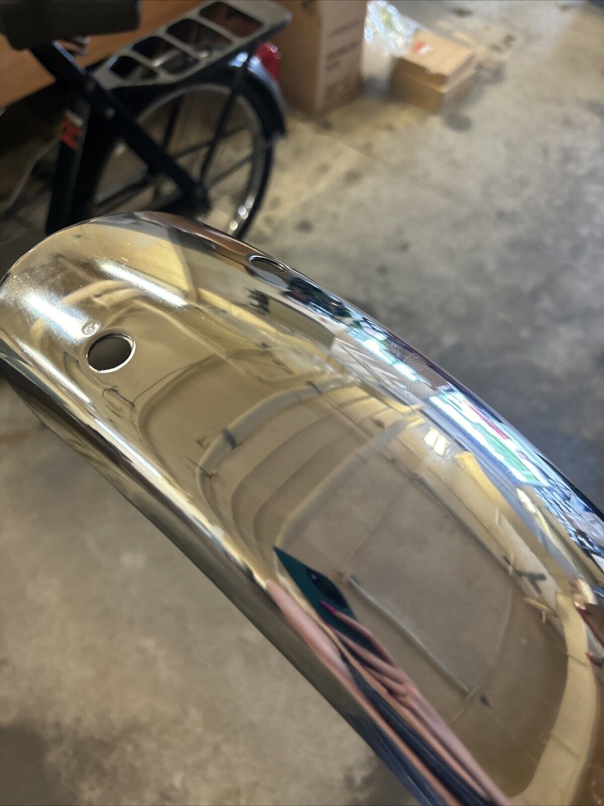 NOS Yamaha XS1 XS1B FRONT FENDER XS650 256-21511-00-93 SUB 256-21510-10-93 Y103