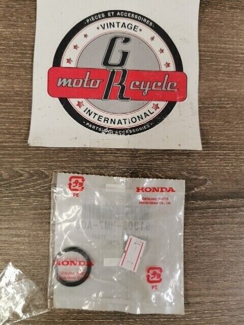 NOS HONDA TRX350FE 2001 - 2006 BAND D20 BOOT 91303-HM7-A00 H102