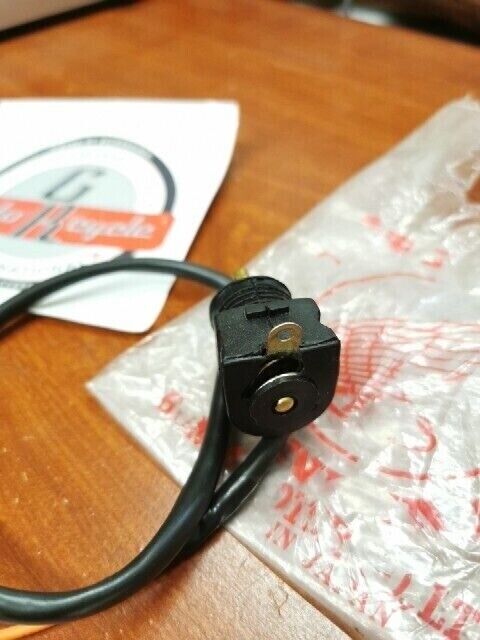 NOS Honda CB1000C LEFT TURN SIGNAL SOCKET 33655-MB1-003 SUB. 33605-MG8-405 H69