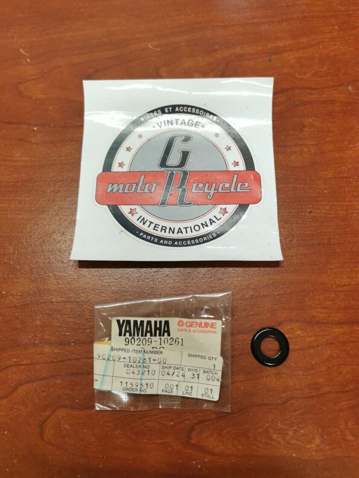 NOS YAMAHA FZ600 FJ600 YFM350 SPECIAL SHAPE WASHER 90209-10261-00 Y72