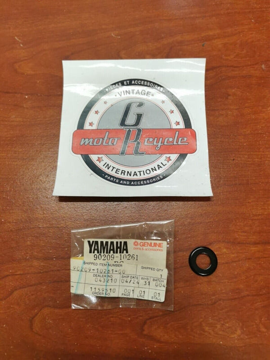 NOS YAMAHA FZ600 FJ600 YFM350 SPECIAL SHAPE WASHER 90209-10261-00 Y72