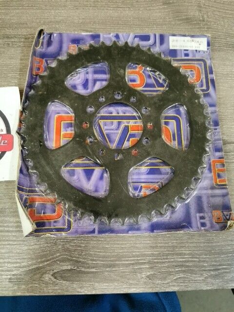 NOS BVP Yamaha IT125G SPROCKET DRIVEN 46T 38-430046 J56