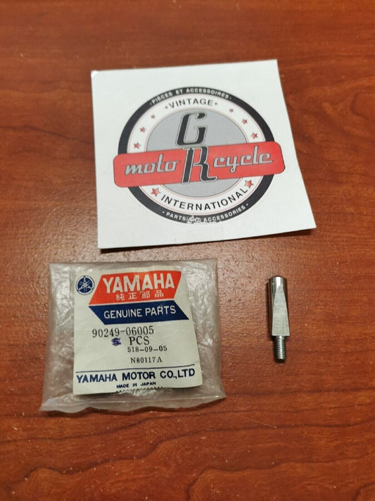 NOS Yamaha LB50 SPECIAL SHAPE PIN 90249-06005-00 Y70