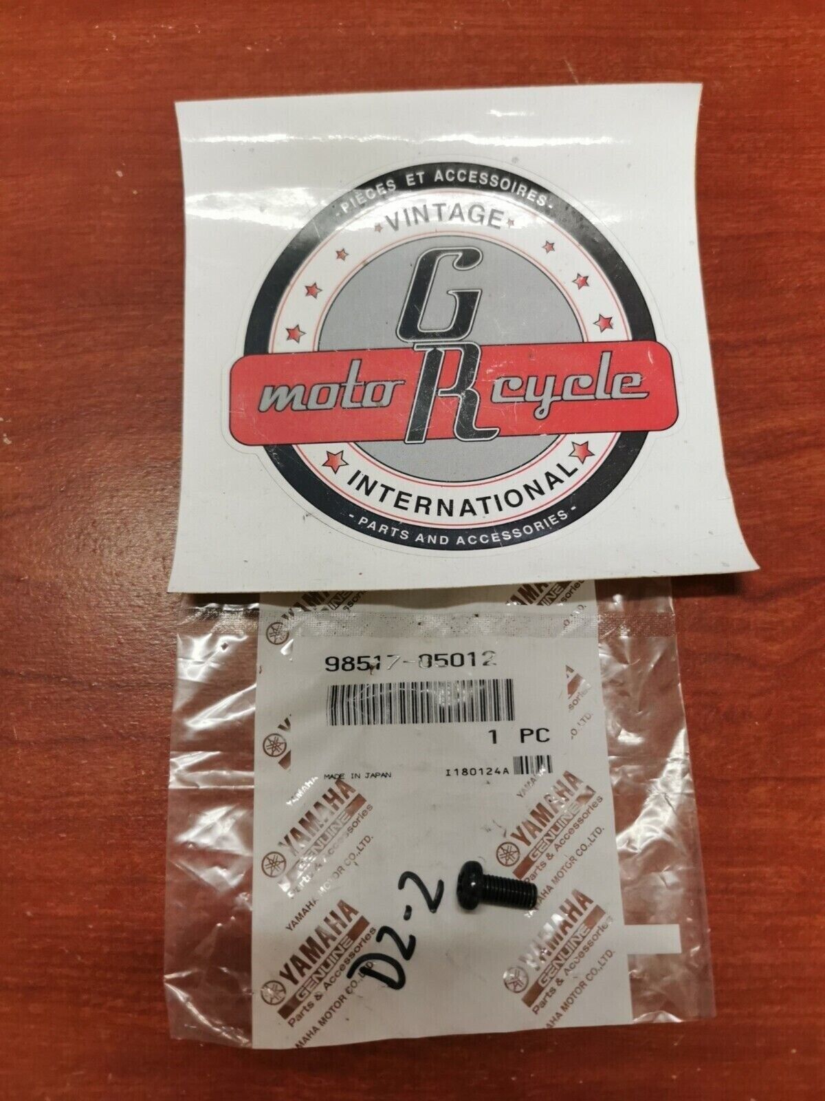 NOS Yamaha EF3000 EF7200 EF55 SRX250 TY250 PAN HEAD SCREW 98517-05012-00 Y84