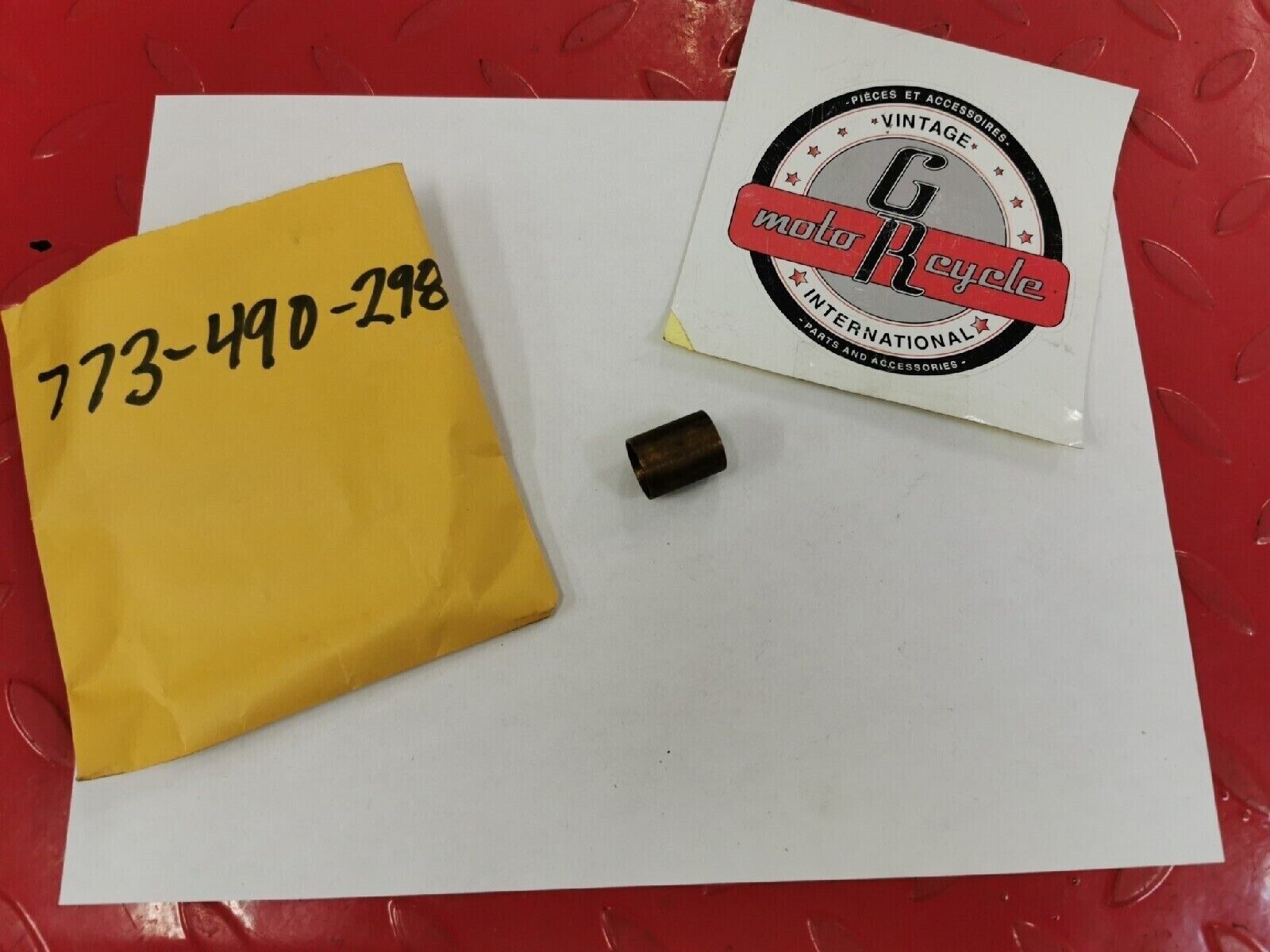 NOS PUCH BOMBARDIER MAXI  BUSHING 773-490-298 P3