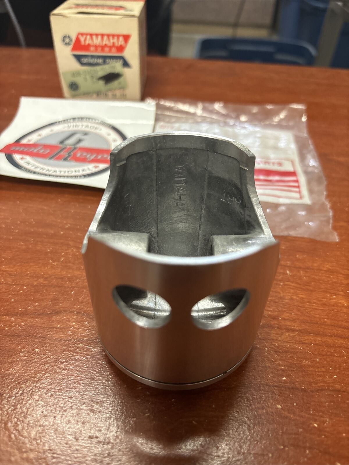 NOS Yamaha DT250 TY250 PISTON STD 0.98 438-11631-01-98 SUB 438-11631-01-96 Y175