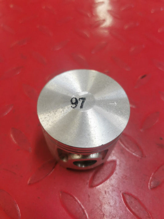 NOS Yamaha YZ125 PISTON STD 2X3-11631-01-97 Y34