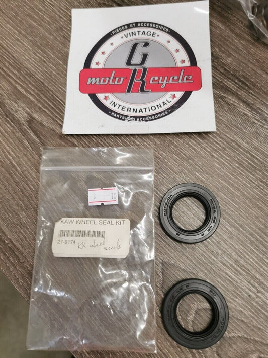 NOS Kawasaki KX125K  KX250K KX500E  Wheel Seal Kit 25 x 42 x 6   27-9174 J26