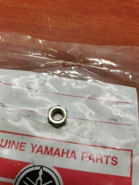NOS Yamaha HEXAGON NUT 95301-12700-00 SUB 95311-12700-00 95317-12700-00 Y129
