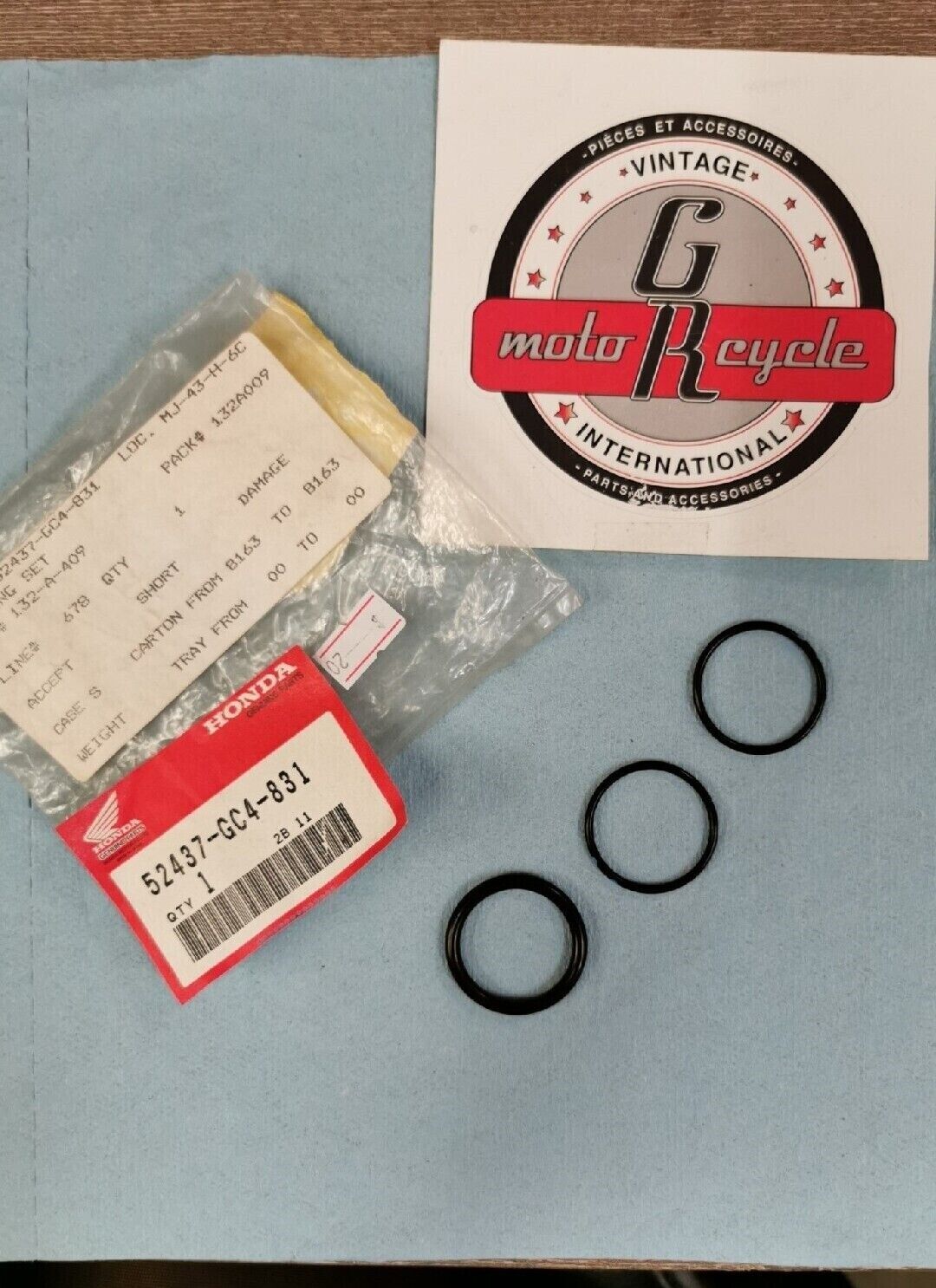 NOS HONDA CR80R 1985 OIL SEAL SET 52437-GC4-831   H47