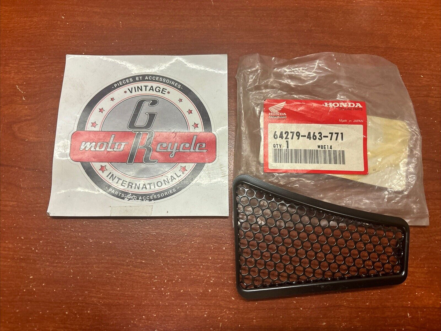 NOS Honda GL1100 GL500I GL650I GL700I LEFT AIR DUCT COVER 64279-463-771 H169