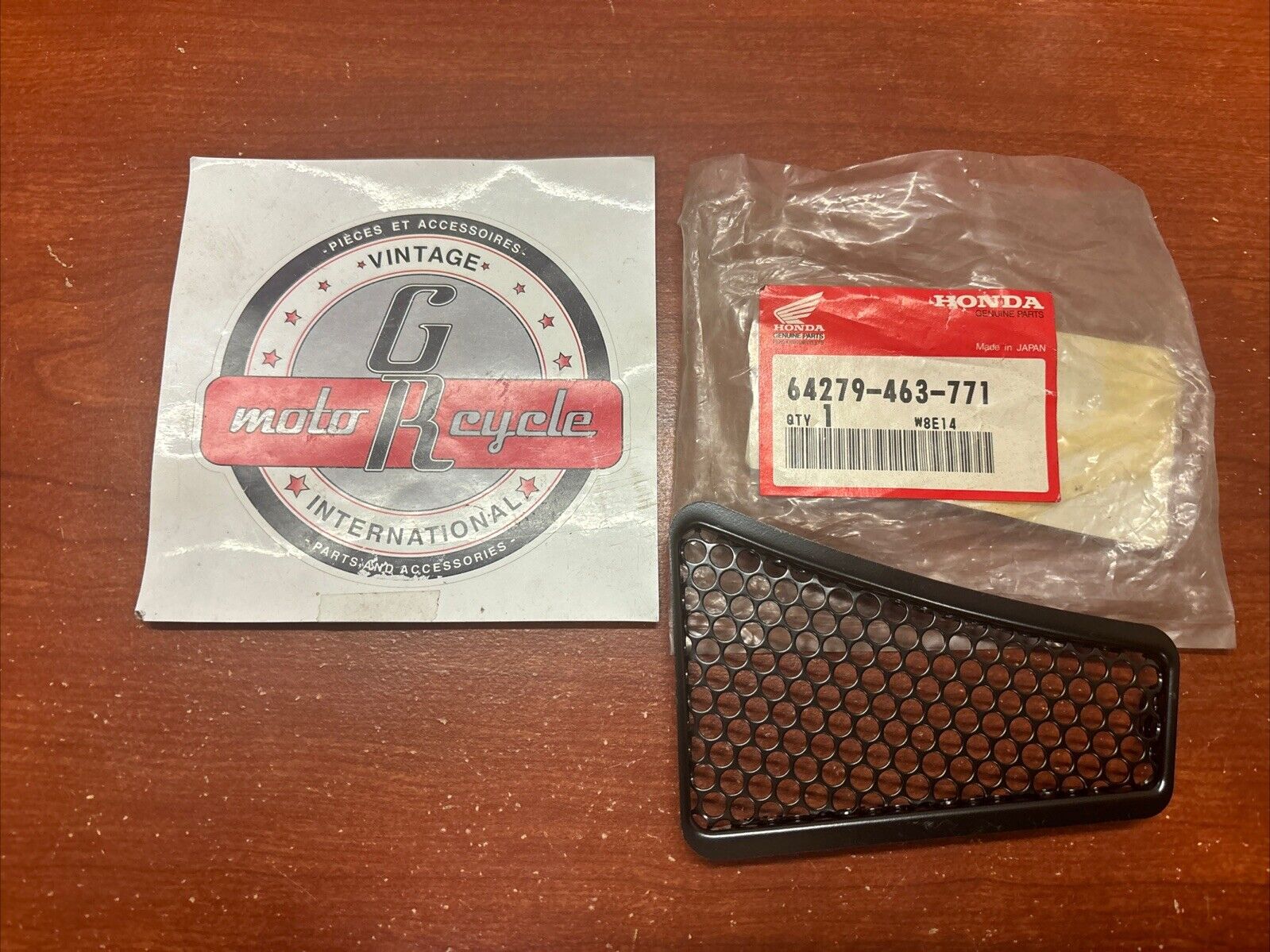 NOS Honda GL1100 GL500I GL650I GL700I LEFT AIR DUCT COVER 64279-463-771 H169