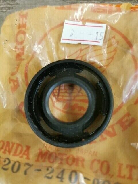 NOS HONDA CB125 CB125SS CL125 SS125A 1967 OIL SEAL 91207-240-000 H92