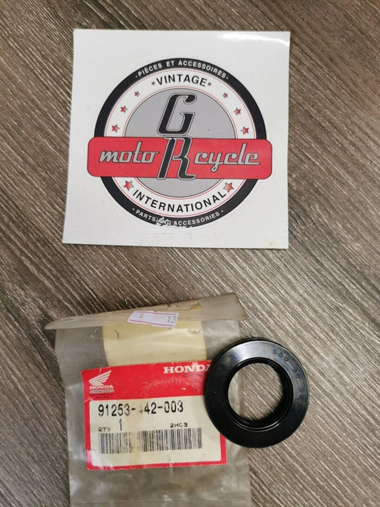 NOS HONDA  VTX1300 DUST SEAL 91253-442-003 H59
