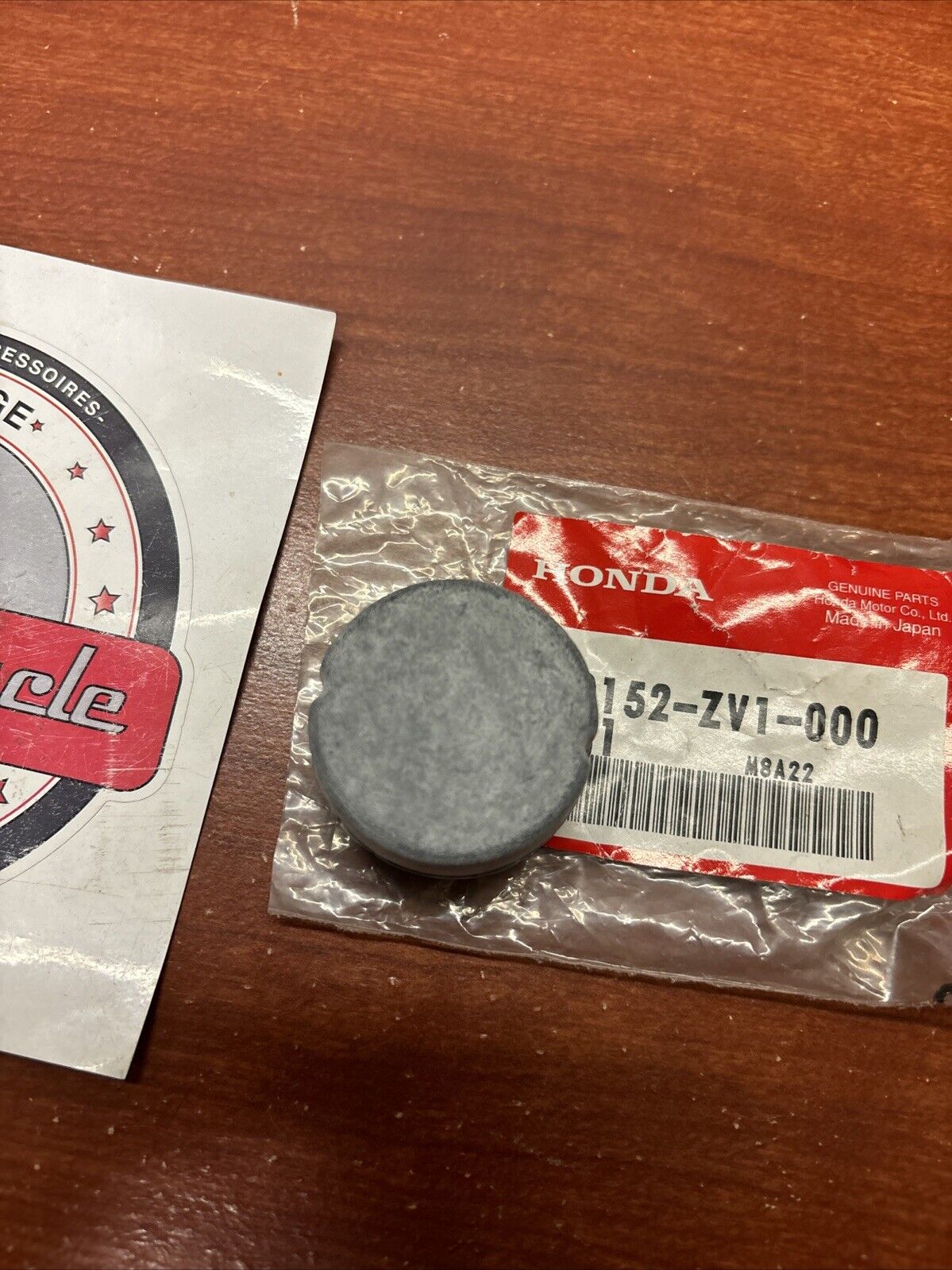 NOS Honda BF5 BF50 MOUNTING RUBBER A 50152-ZV1-000 H183