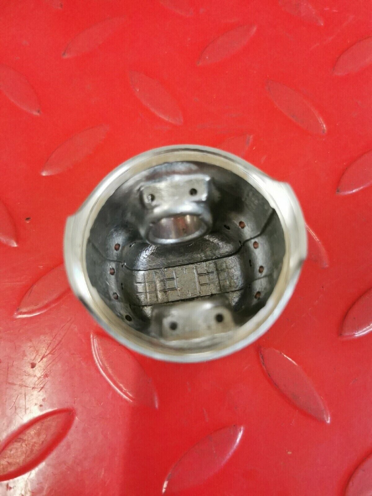 NOS HONDA CL70  CT70  C70 SL XL 1976 - 1981  PISTON STD  13101-087-712  H40