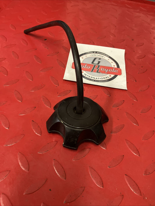 Honda CR250R 1984 Fuel tank gas cap cover CR125R CR500R