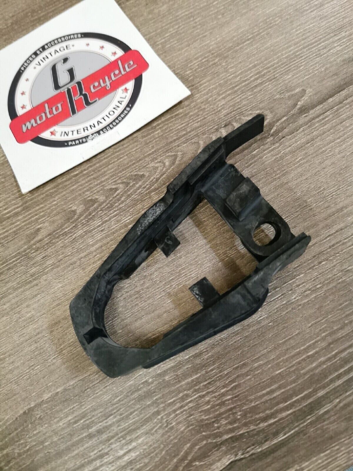 NOS HONDA TRX250R 1987 SLIDER CHAIN 52170-HA2-770  H45