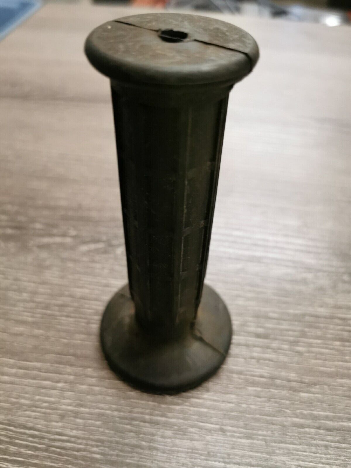 NOS YAMAHA GRIP RH 29U-26242-00-00 Superseded by 1LX-26242-01-00 Y55