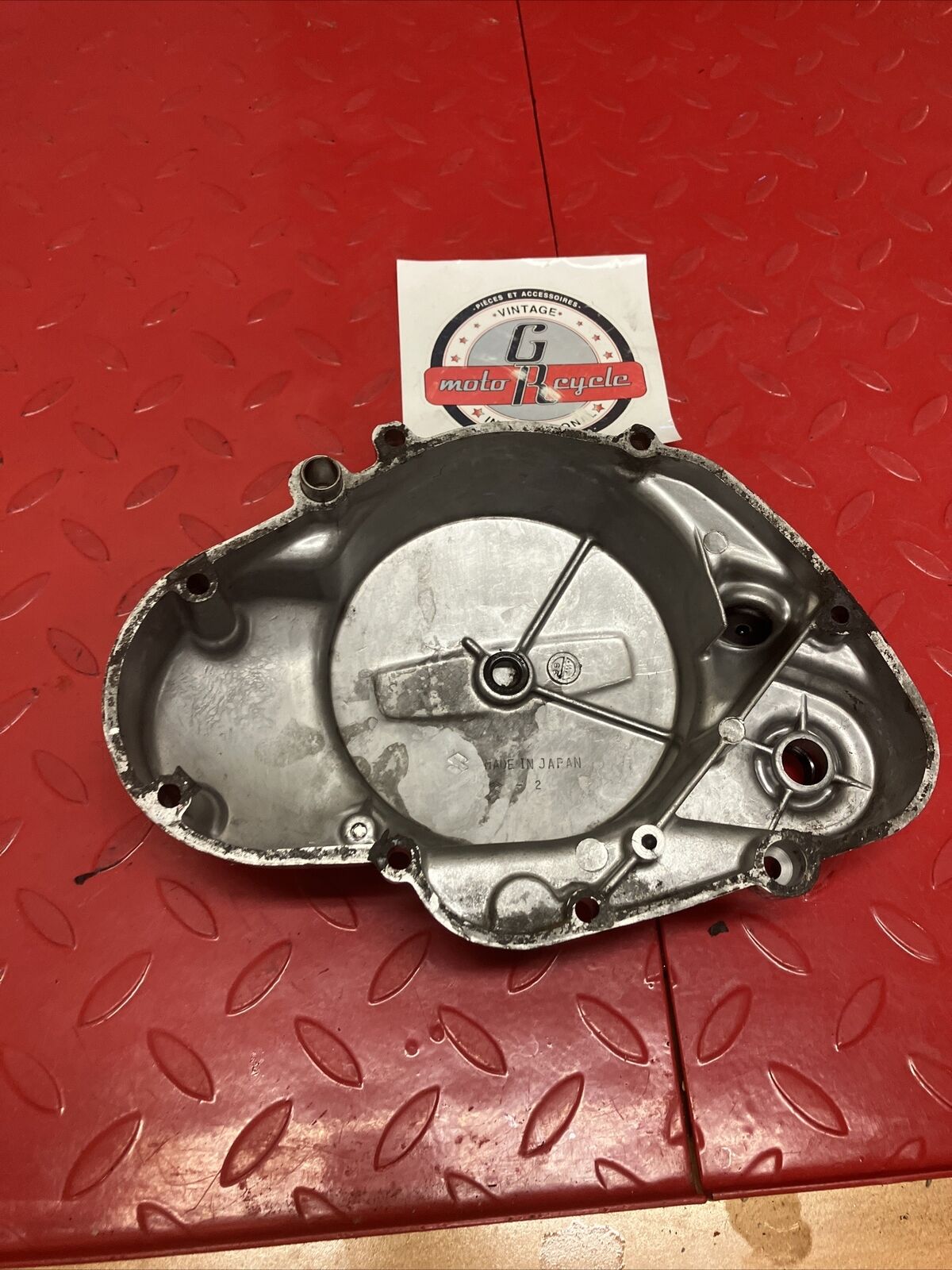 Suzuki RV125 1975 right crankcase clutch cover