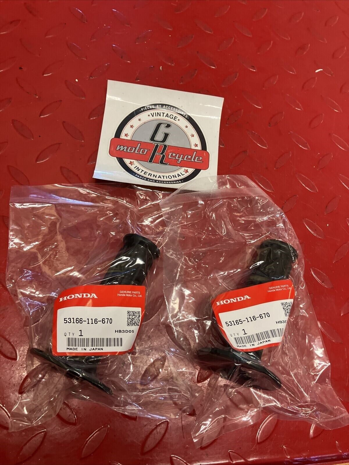 NEW HONDA LEFT RIGHT HANDLEBAR THROTTLE GRIP 53165-116-670 53166-116-670 H100