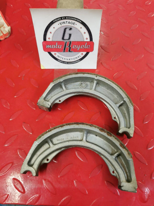 NOS SUZUKI  LTF300F LTF500F BRAKE SHOE  64400-41810   S12