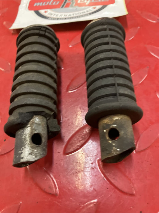 Kawasaki G5 1972 rear footrest foot rest peg