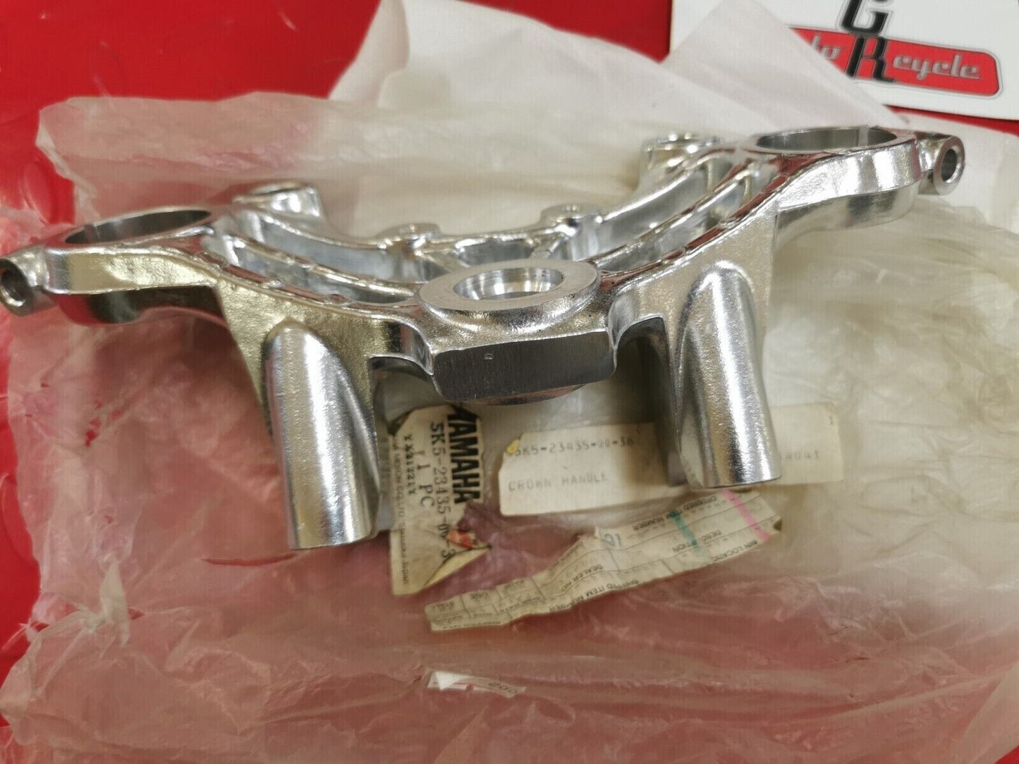 NOS YAMAHA XJ550J UPPER TREE 5K5-23435-00-38 Y15