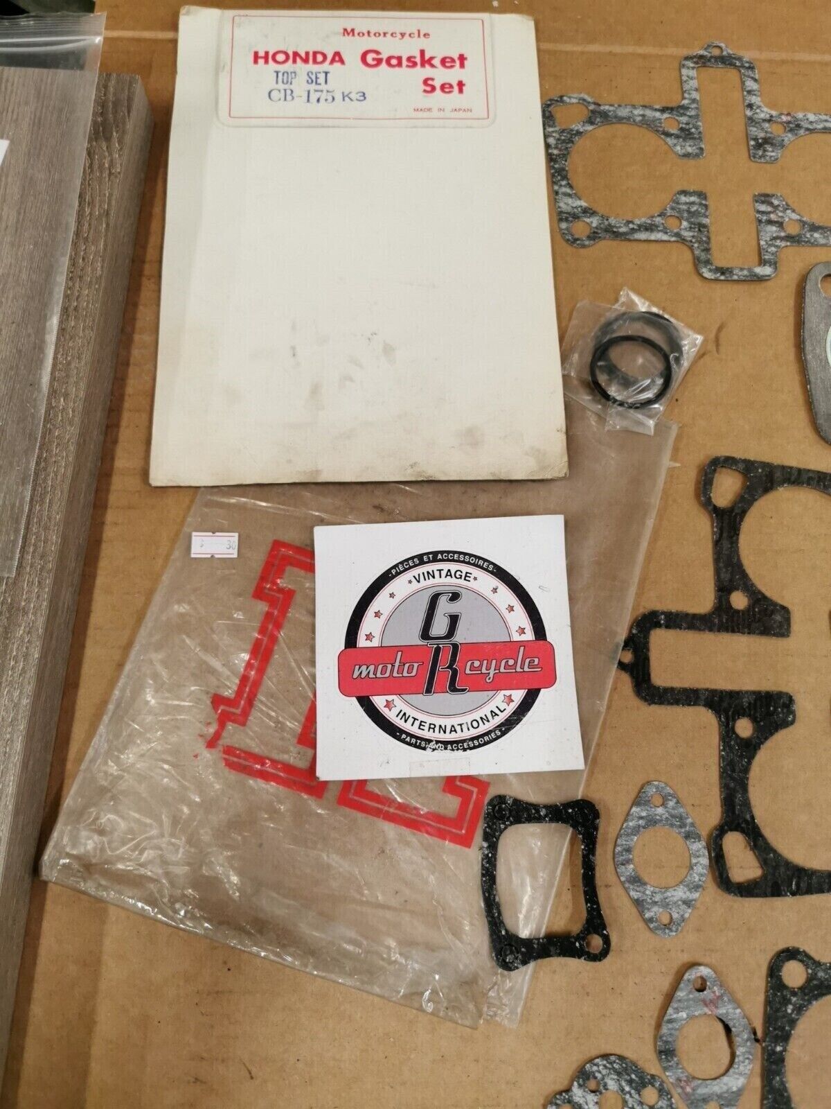 NOS HONDA 175CC CD175 CL175 TOP END GASKET KIT INCOMPLETE SET J49