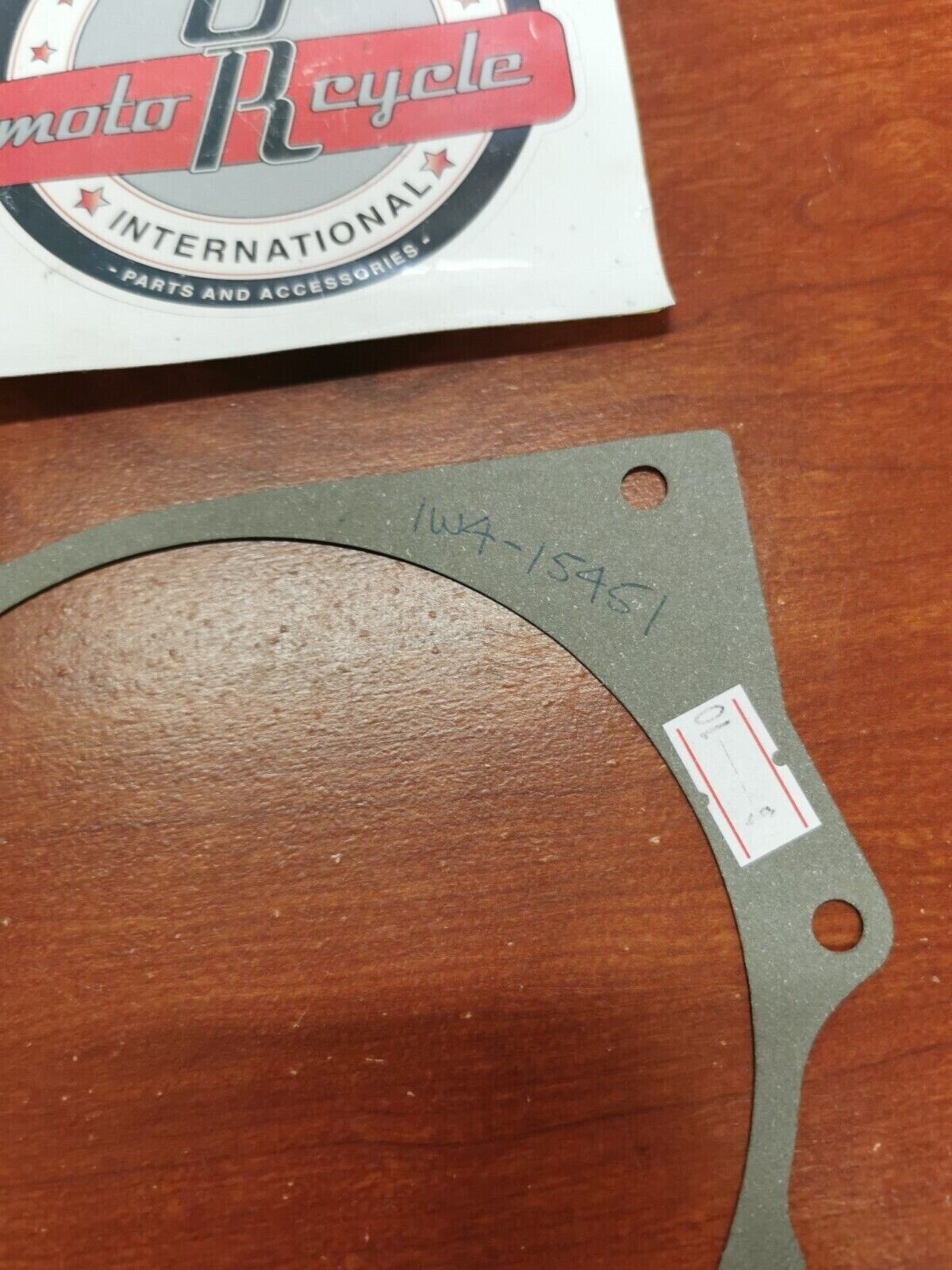 NOS Yamaha YZ250 CRANKCASE COVER GASKET 1W4-15451-00-00 SUB. 1W4-15451-01-00 Y94