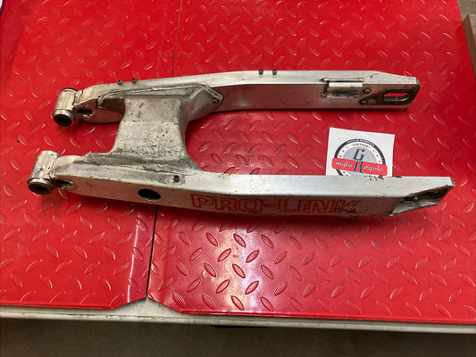 Honda CR250R 1988 swingarm rear swinging arm 2