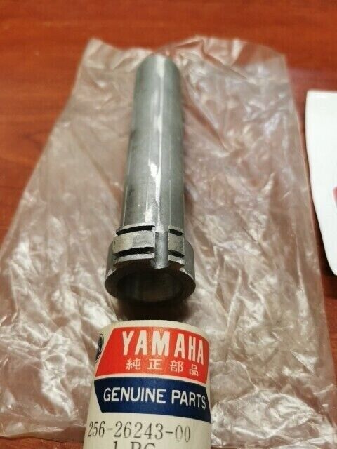 NOS Yamaha TX650 TX750 XS1 XS2 XS650 GUIDE TUBE 256-26243-00-00 Y109