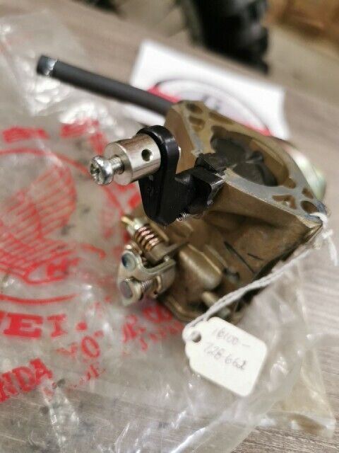 NOS HONDA KEIHIN BB33 CARBURETOR ASSY 16100-728-662 H77