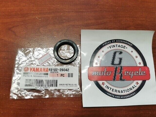 NOS Yamaha TZ125 YG5 AT1 DT100 DT125 DT175 HT1 YZ85 OIL SEAL 93102-26042-00 Y102