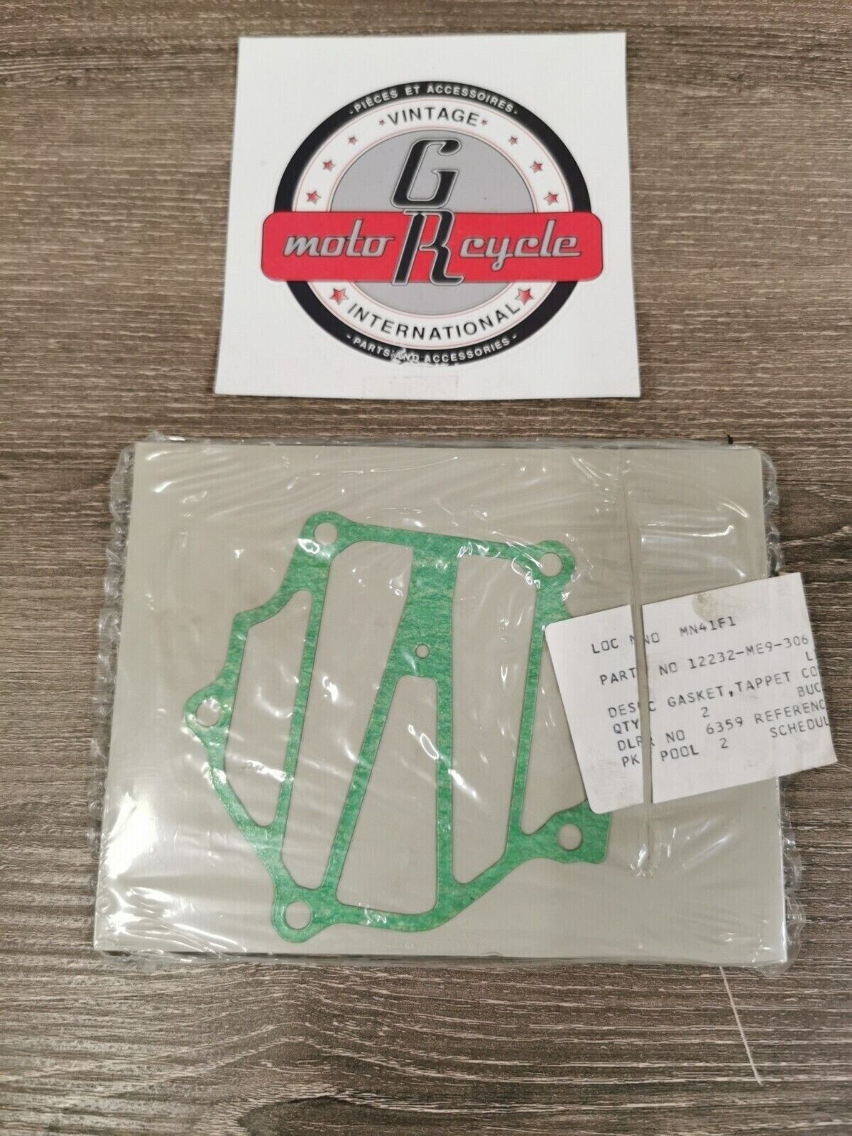 NOS HONDA VT700C 1983 - 1985  GASKET TAPPET COVER  12232-ME9-306 H49