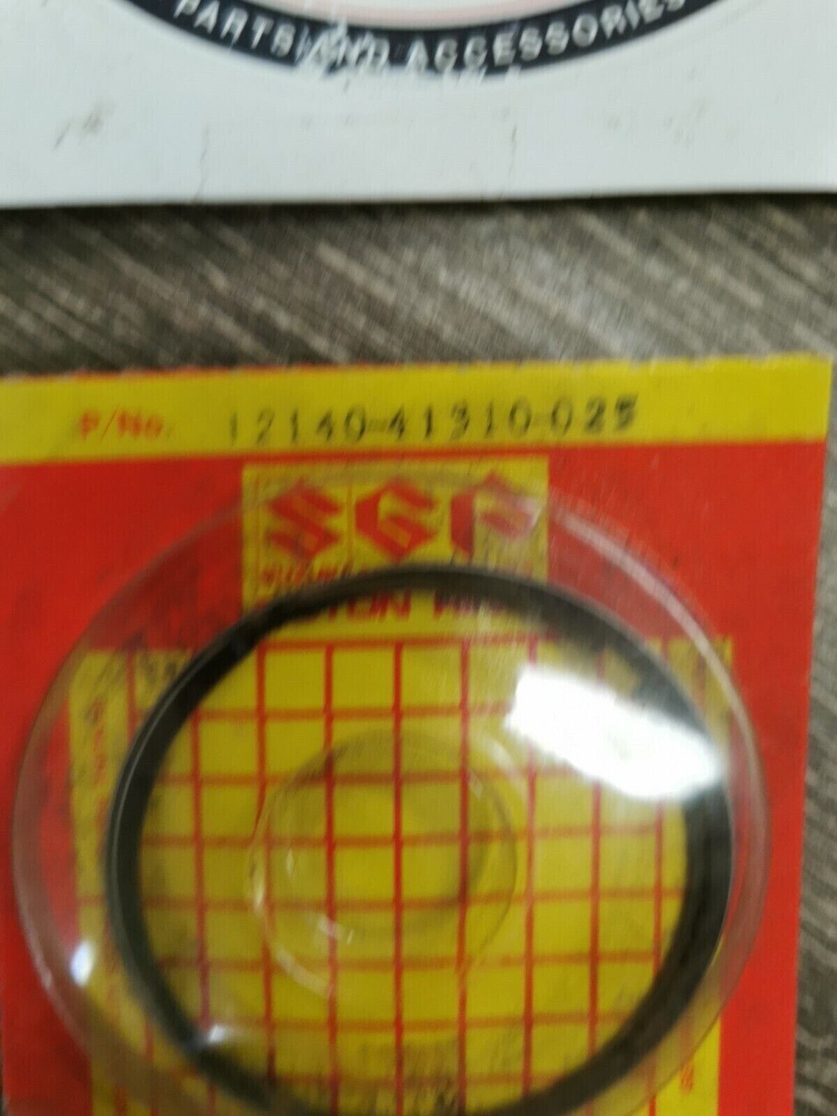 NOS SUZUKI RM125 1975 - 1980  RING SET PISTON O.25 12140-41310 S24